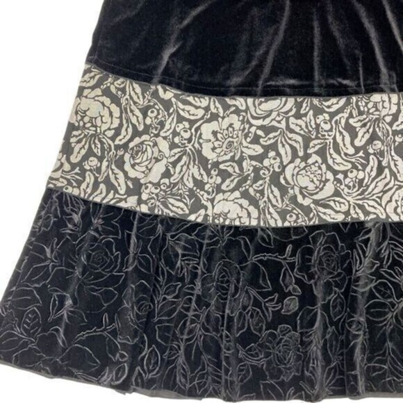 Coldwater Creek Whimsigoth Maxi Skirt Large Black Velvet Floral Tiered Pull‎ On - Picture 3 of 9